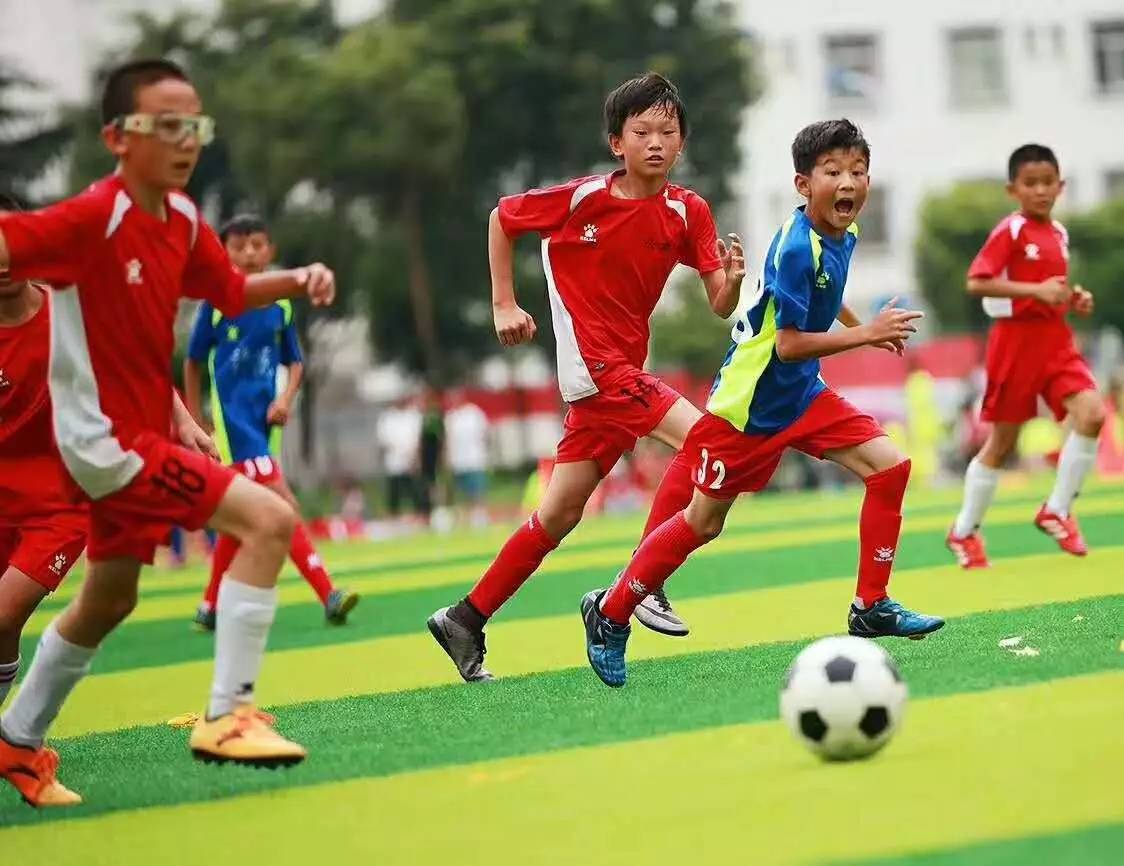 （体育）中国男足新一期26人集训名单大换血 亚运队9人入选